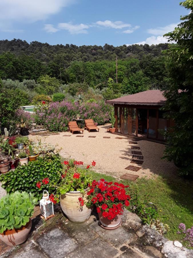 Le Paradis Vaugines Buitenkant foto